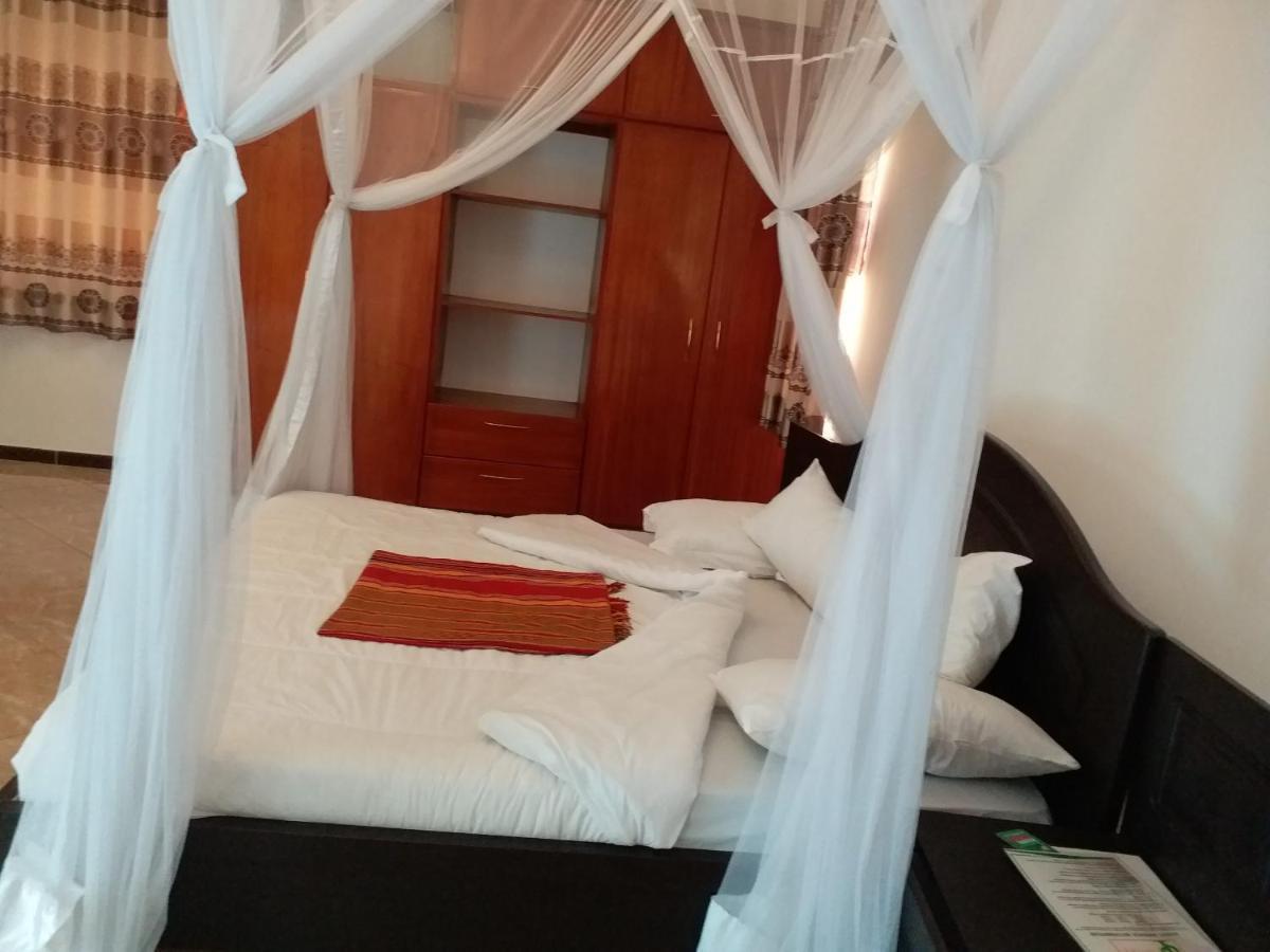 Acactus Hotel คัมพาลา ภายนอก รูปภาพ